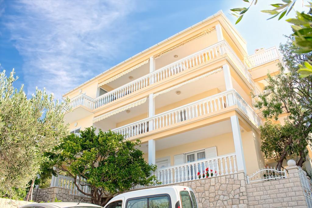 Apartments And Rooms Katarina Živogošće المظهر الخارجي الصورة